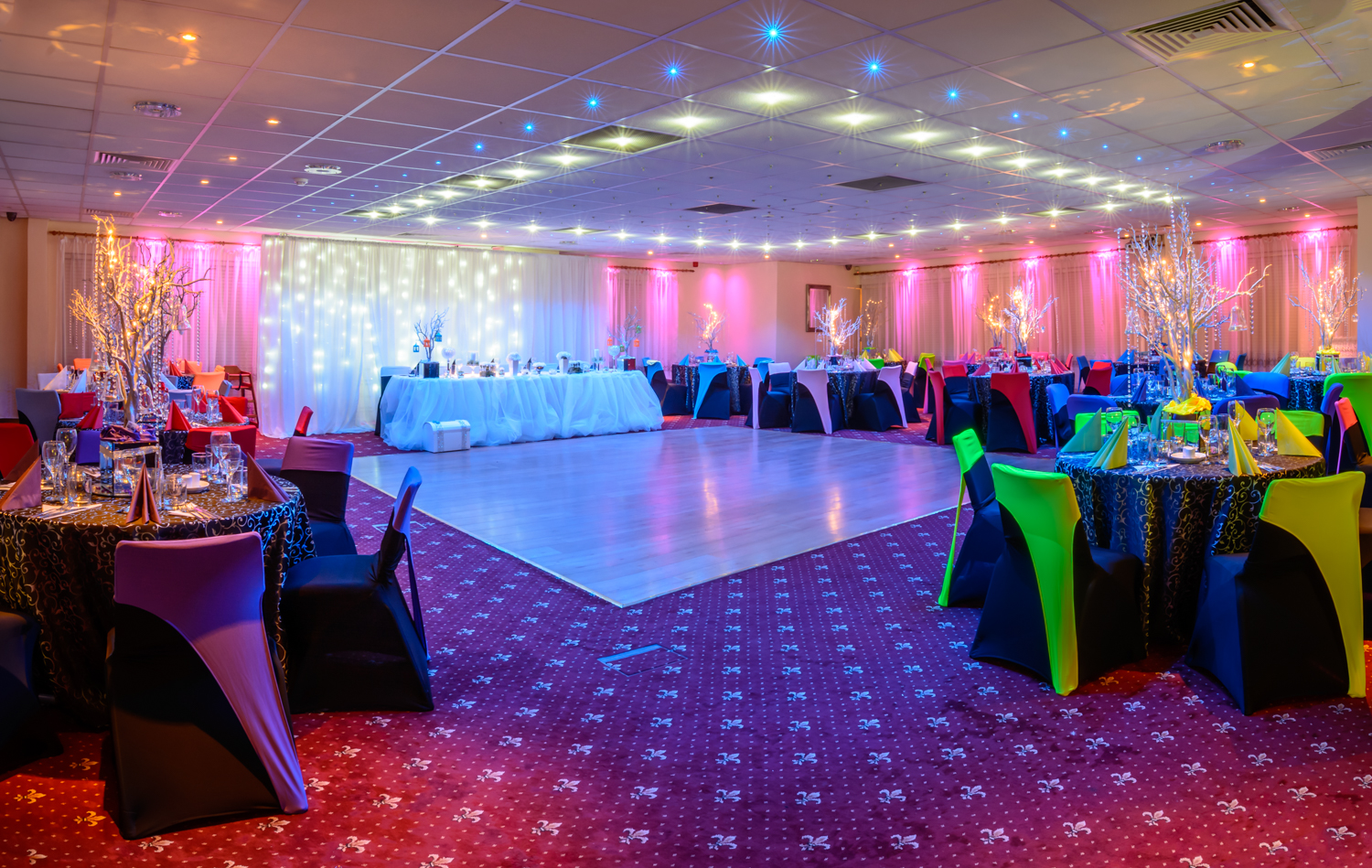 Restaurant Romanesc Catering si Locatie pentru Nunta si Botez